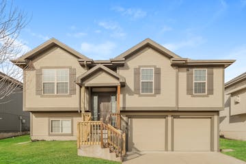 106 SAMANTHA ST RAYMORE, MO 64083
